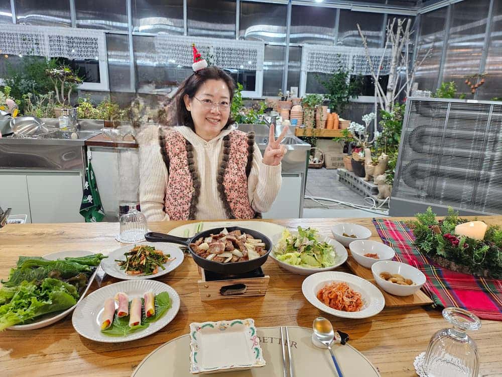 feed image 4