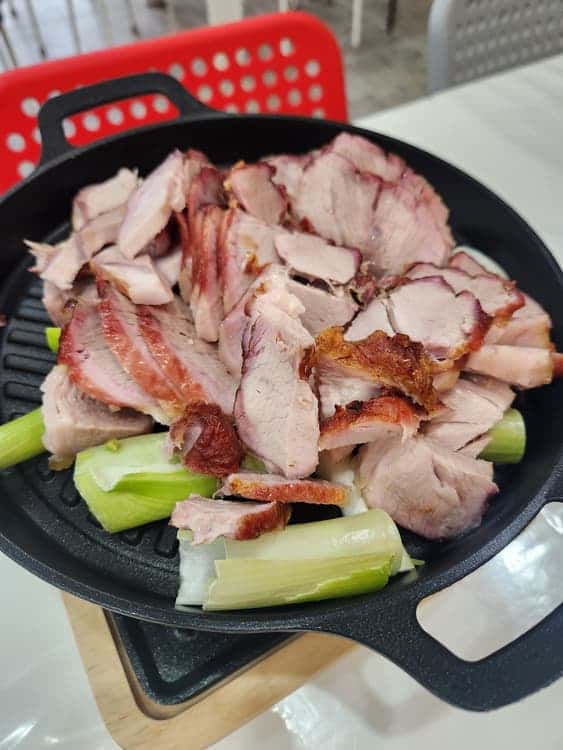 feed image 4
