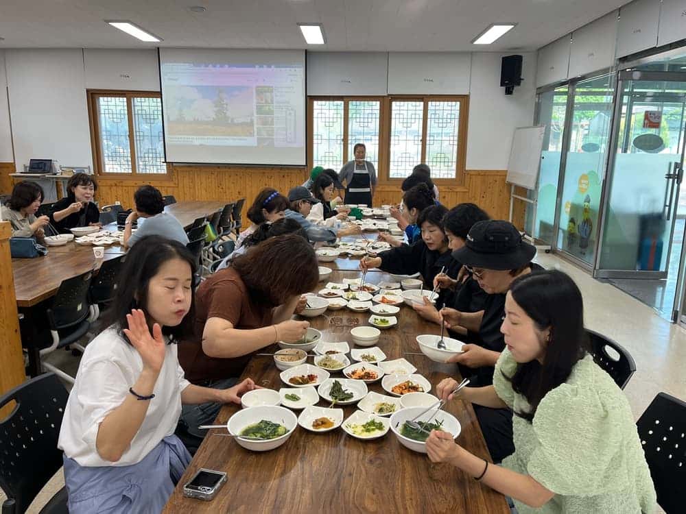 feed image 1