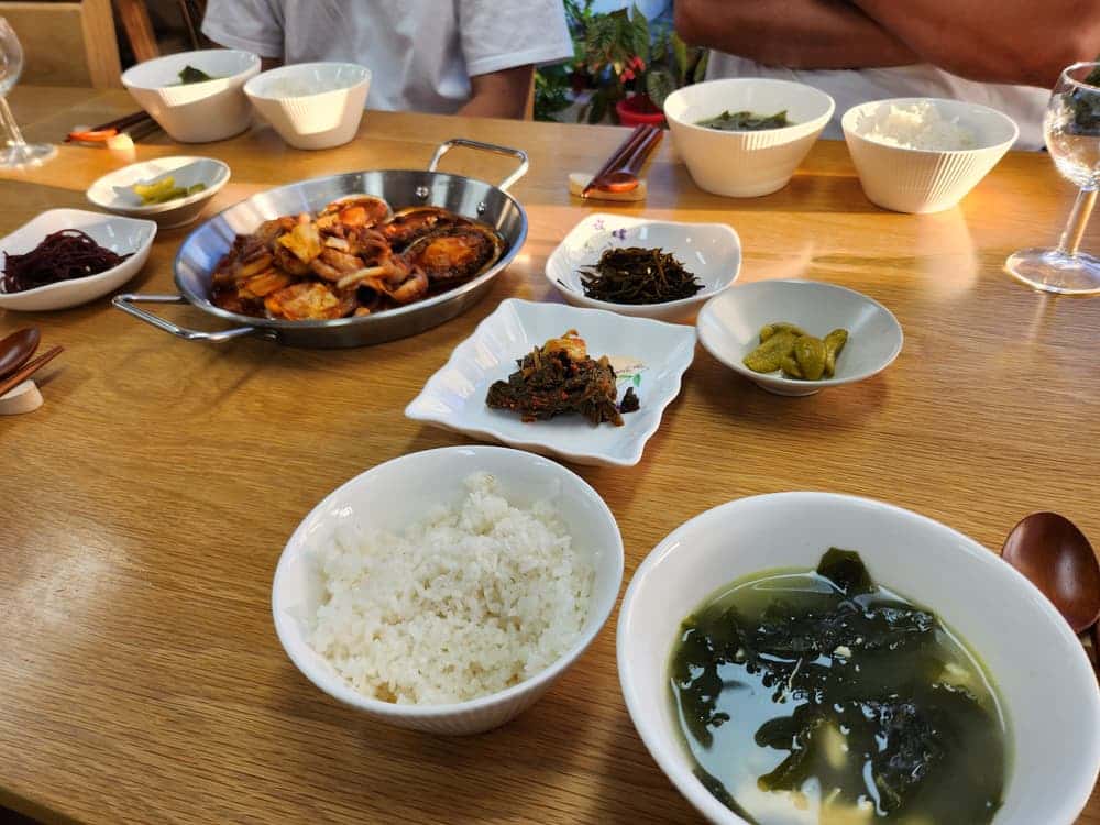 feed image 4