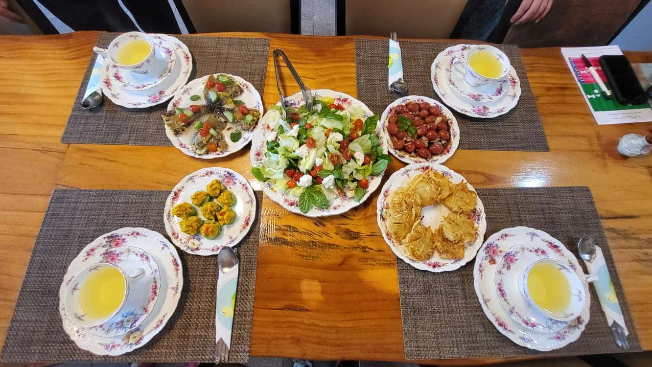 feed image 3