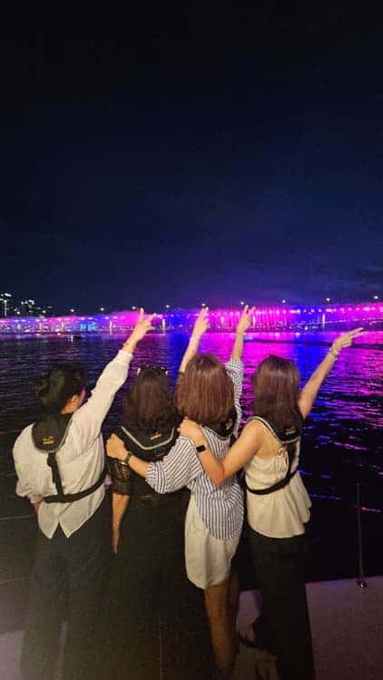 feed image