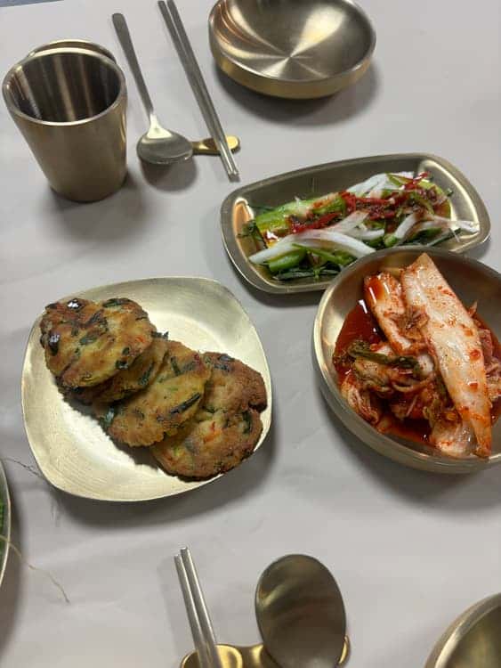 feed image 4
