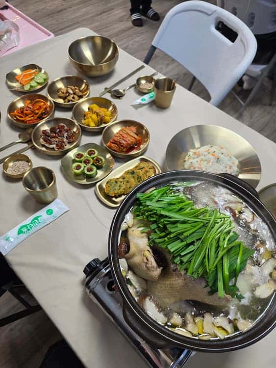 feed image 3