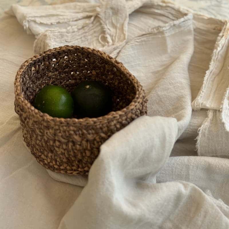 칡 or 노끈으로 바구니를 엮다. 제주 삼달리 감귤밭 리츄얼 [쓸모 없는 것들의 쓸모] 사진 6