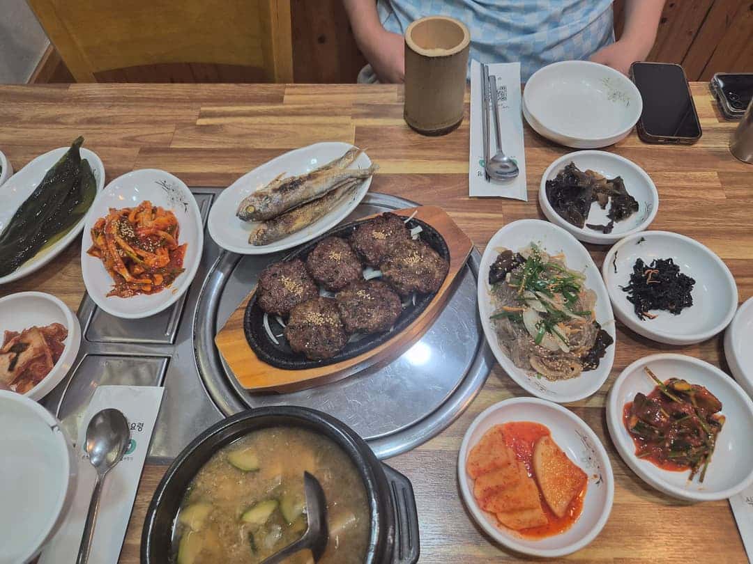feed image 3