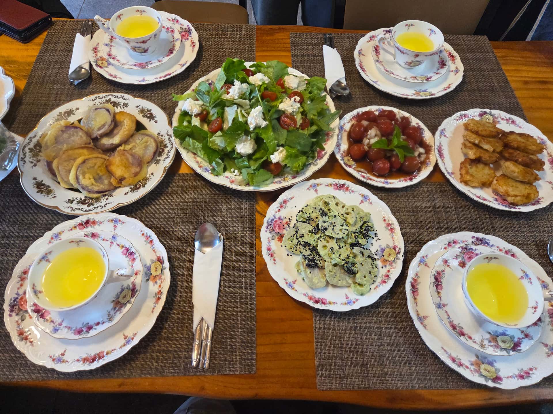 feed image 1