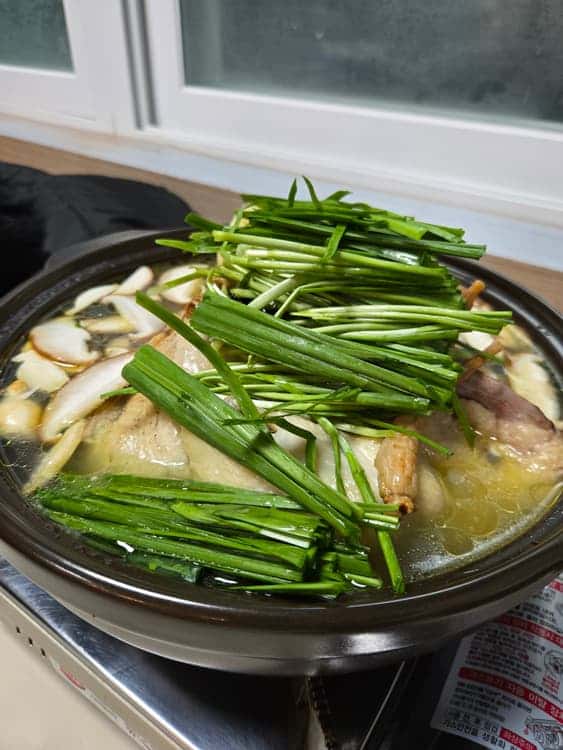 feed image 1