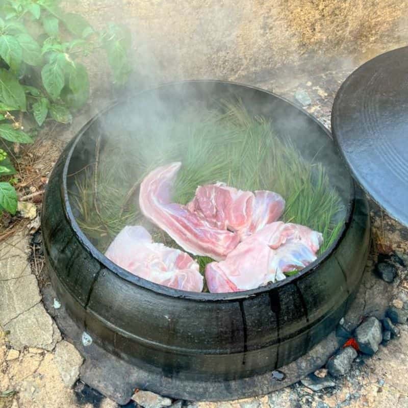 [Sunchang] Gudeul Jjimjilbang (traditional underfloor heated sauna) + Traditional Paste Experience + Gamasot Suyeuk (cauldron-boiled pork slices) + breakfast photo 3