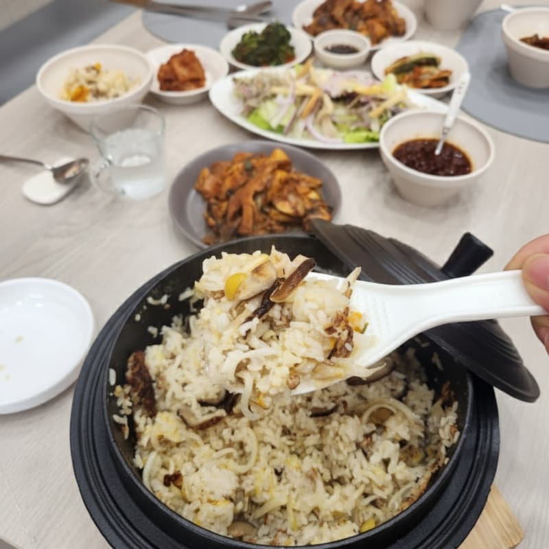 [강원/춘천] 솥단지는 장작을 타고 - 솔바우마을 전통 솥밥 체험 사진 1