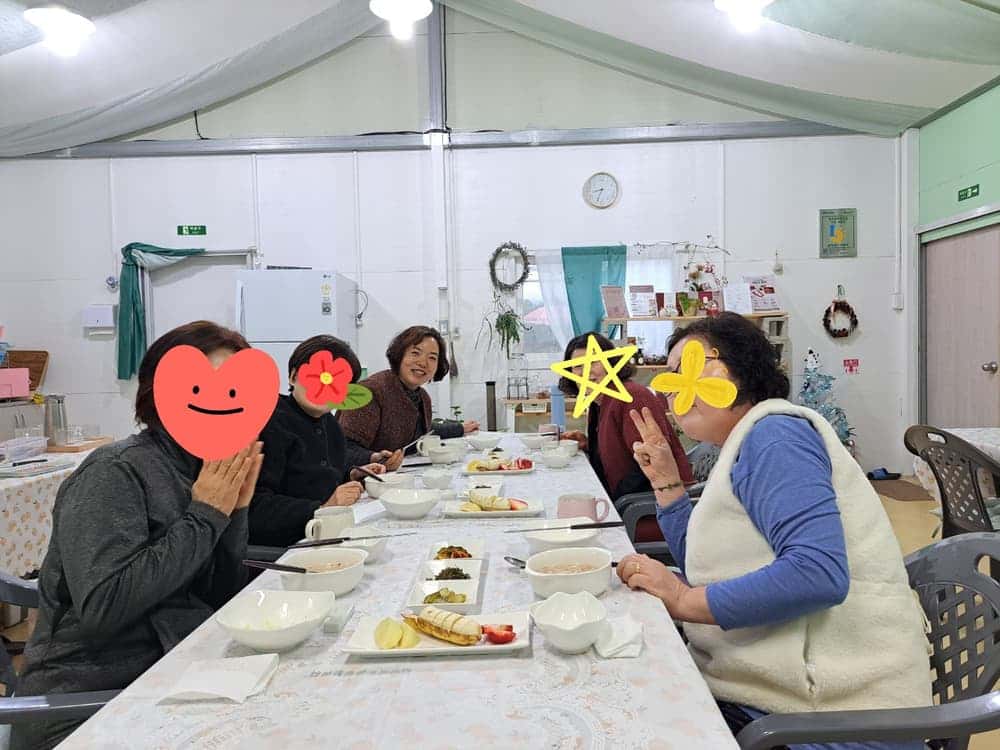 feed image 1