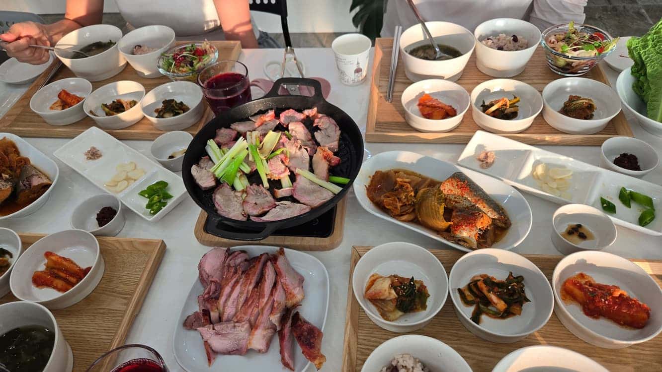 feed image 3