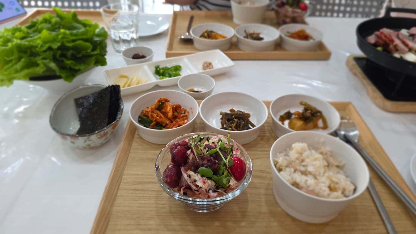 feed image 3
