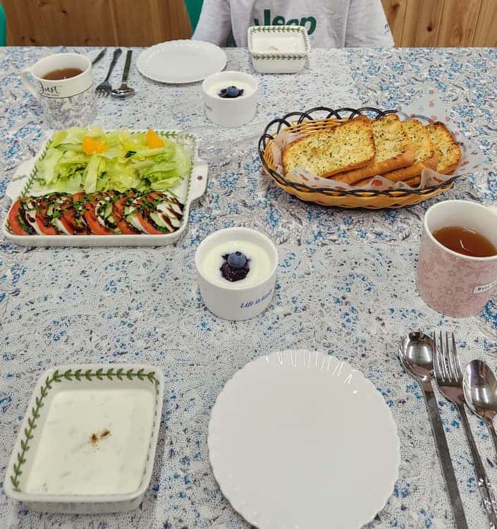 feed image 1