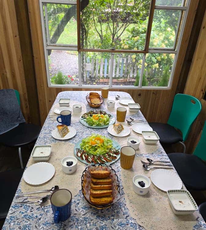 feed image 1