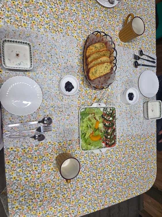 feed image 4