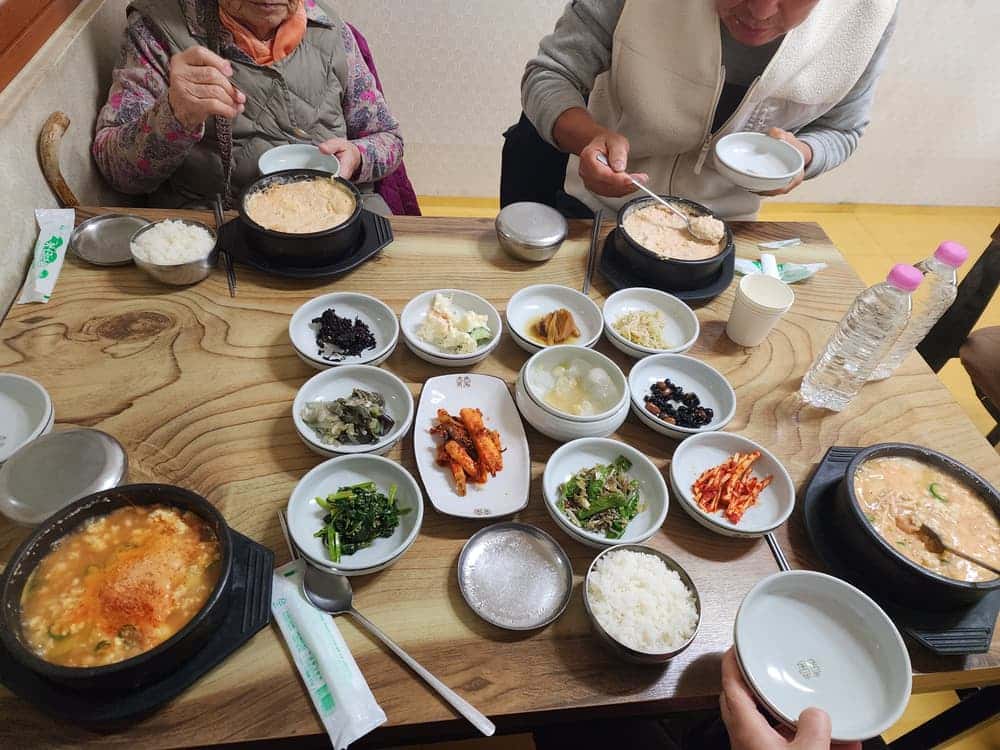 feed image 3