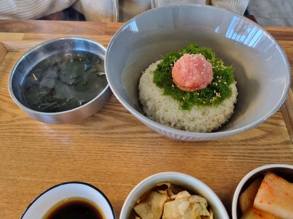 feed image 1