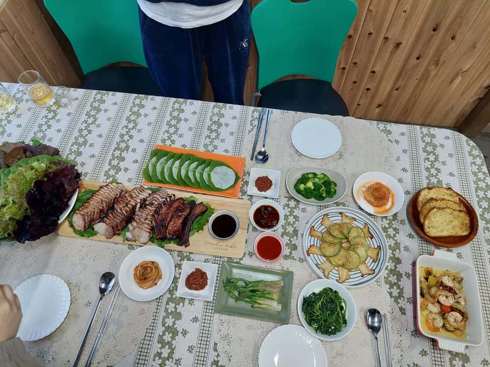 feed image 4