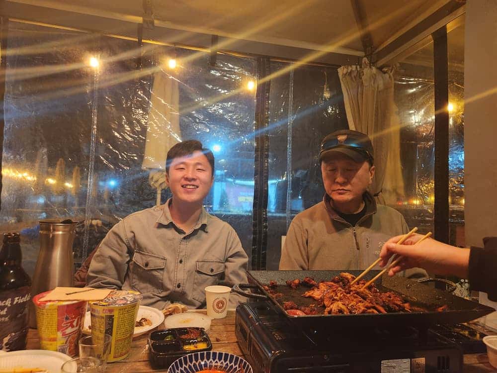 feed image 3