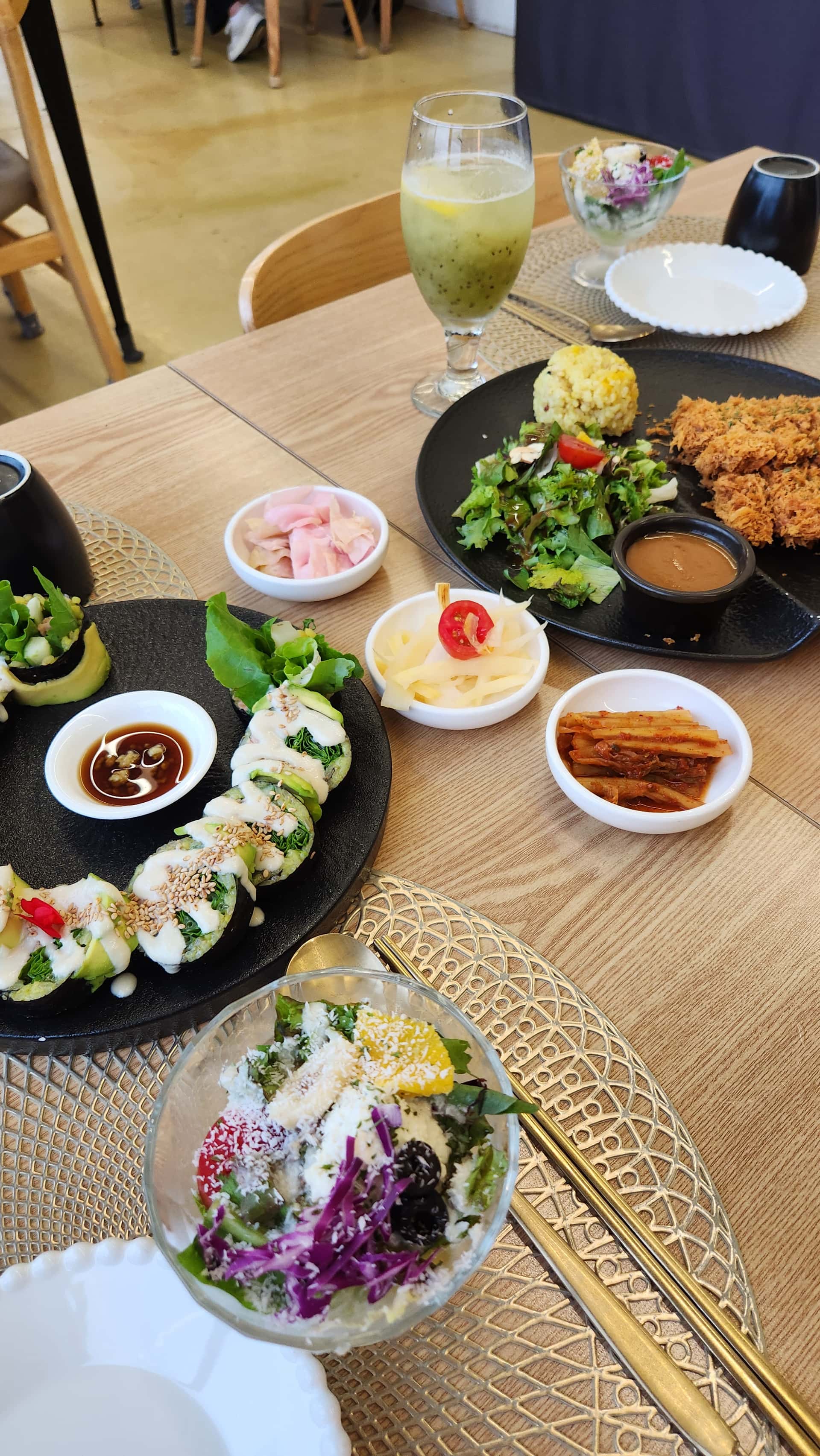feed image 4