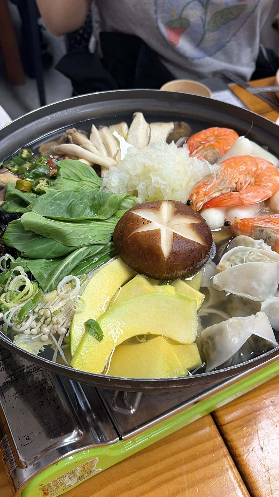 feed image 4