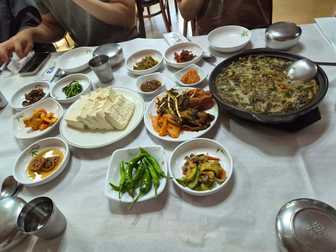 feed image 1