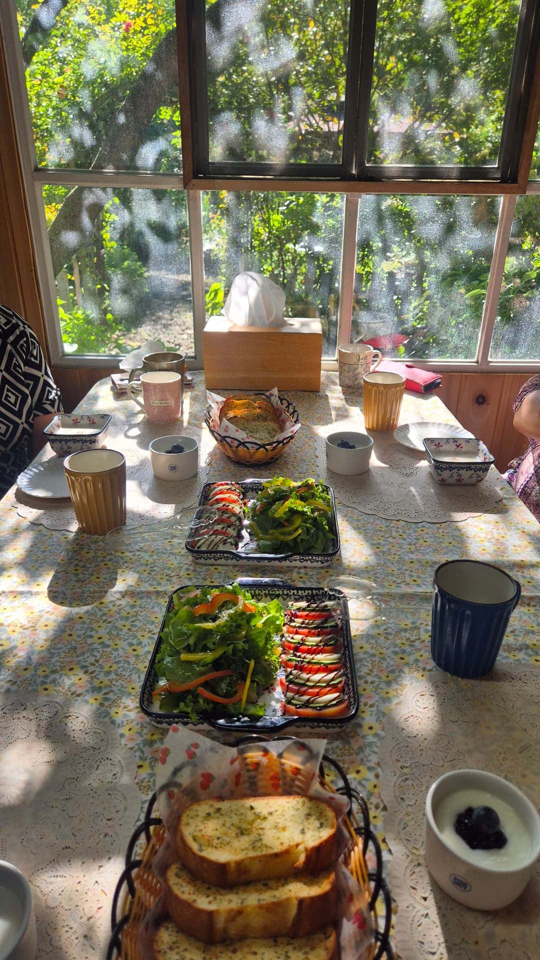 feed image 2
