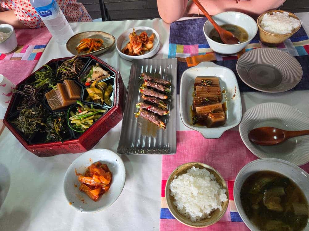 feed image
