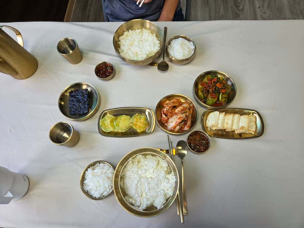 feed image