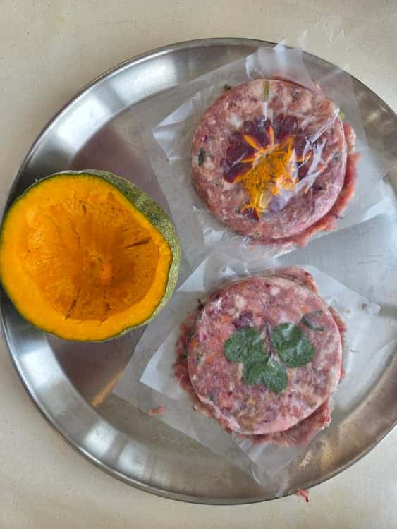 feed image 1