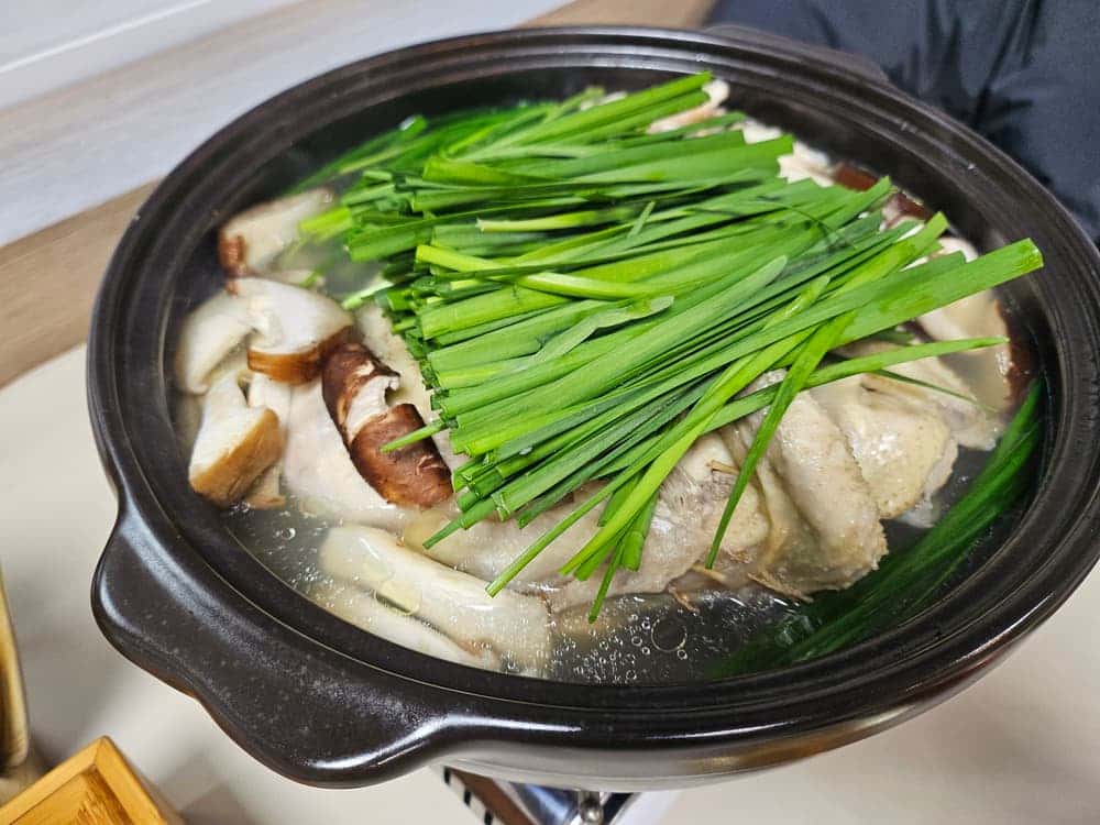 feed image 1