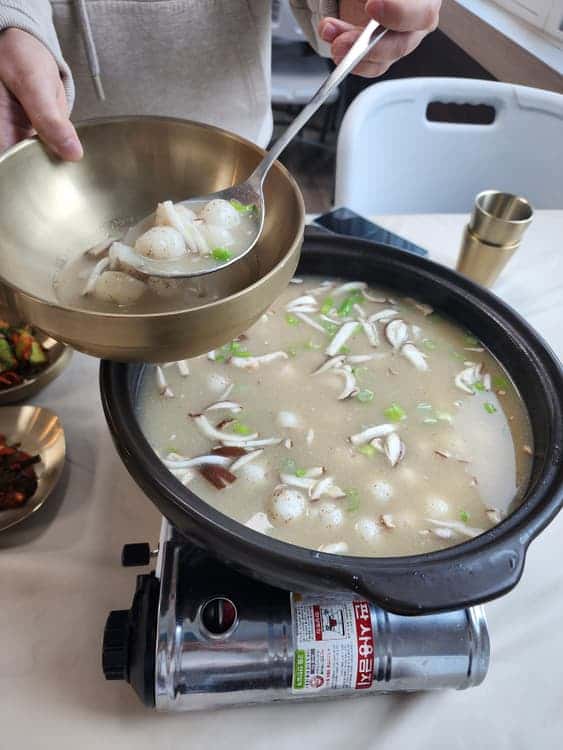 feed image 4