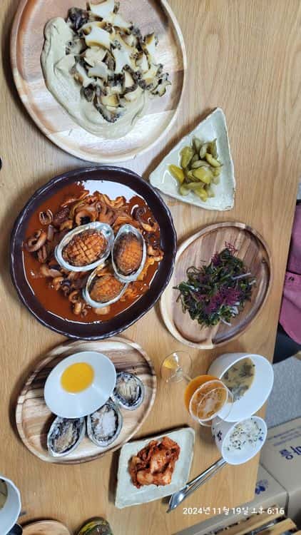feed image 4